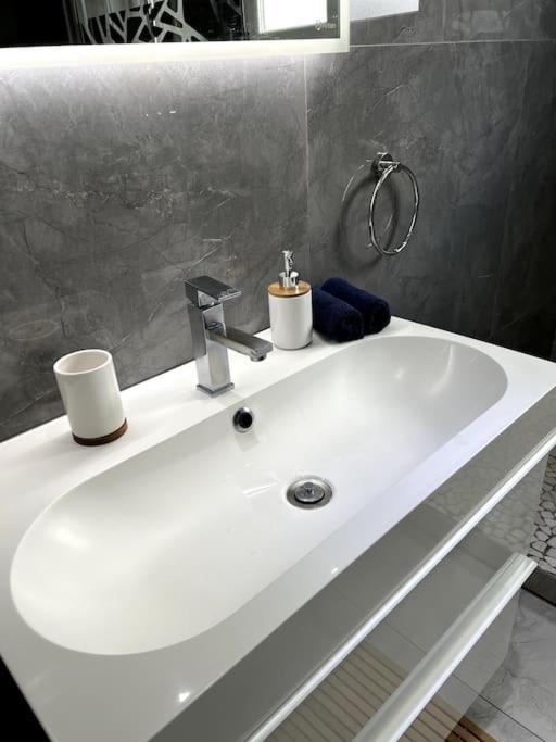 Superbe Appartement Lumineux Avec Parking Gratuit Wintzenheim Exterior photo